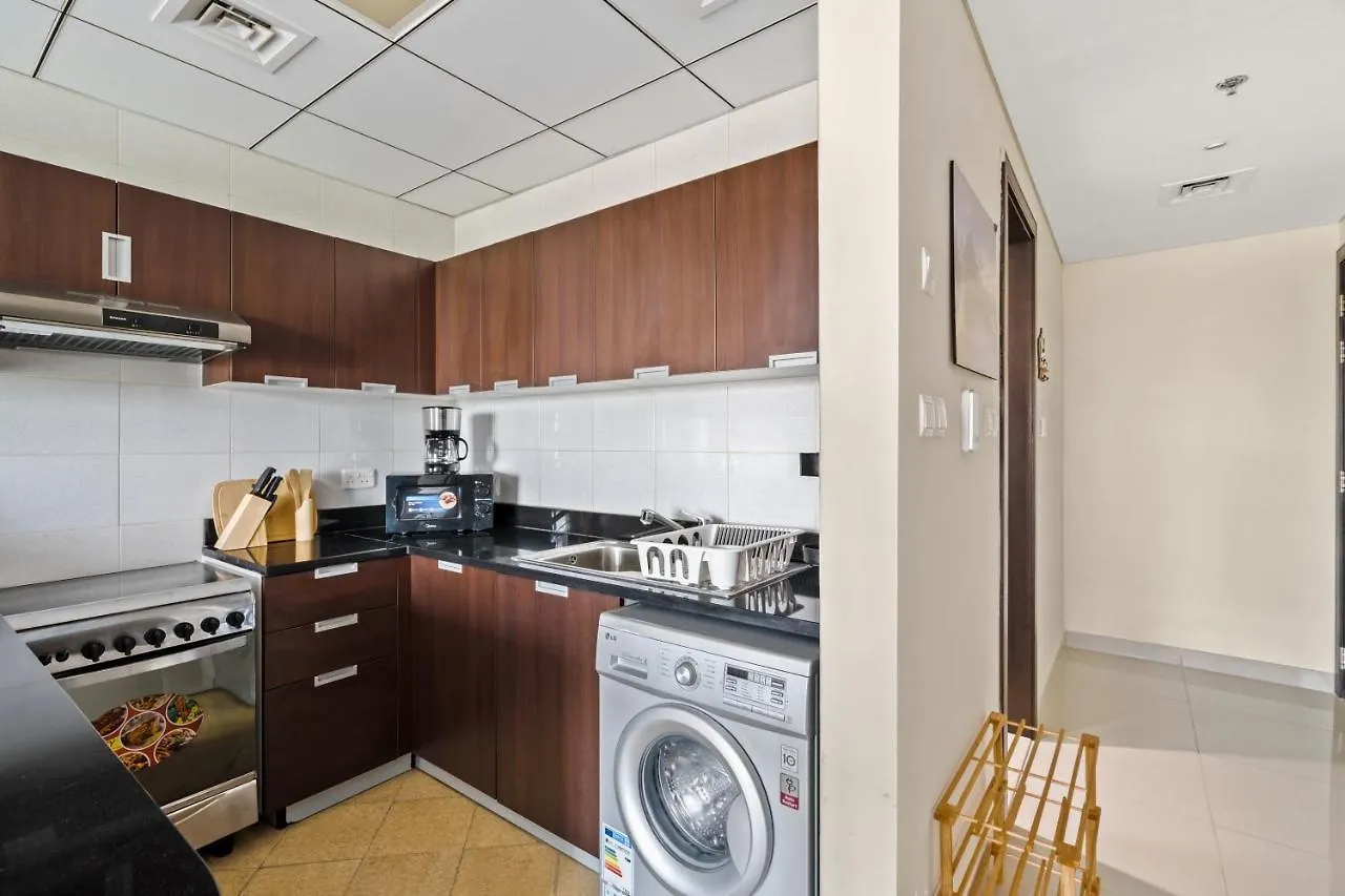 Upscale Studio In Eagleheights, Dubai Sports City Apartment